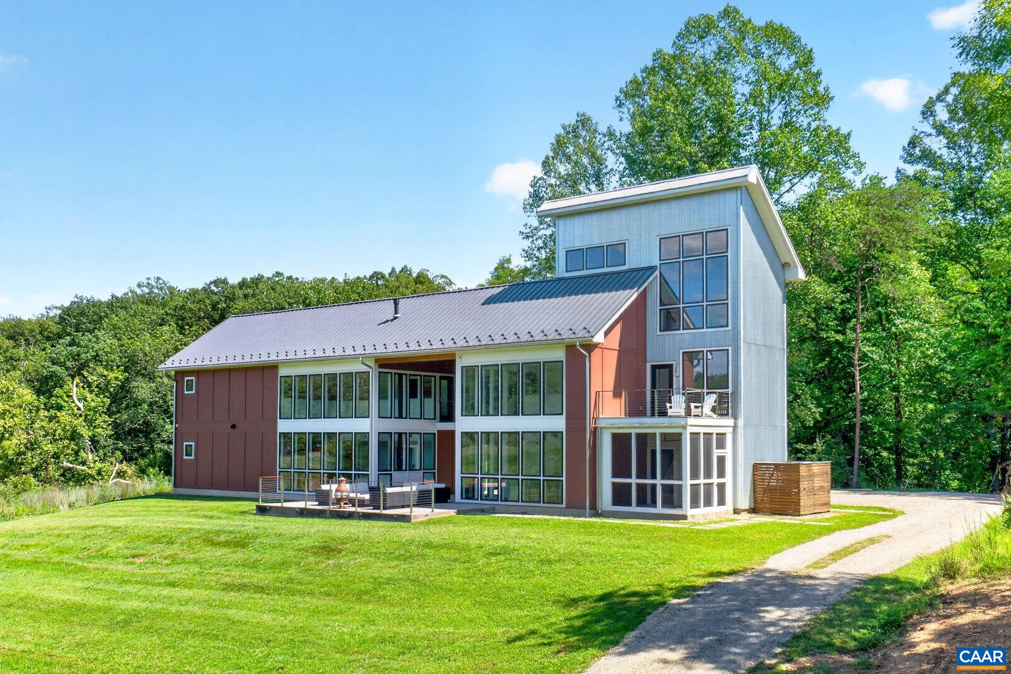 275 Miller School Rd — photo