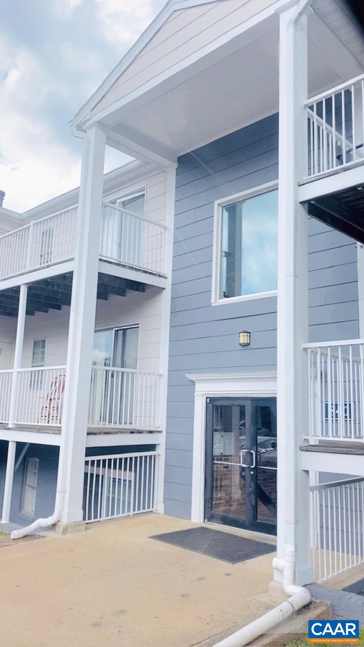 840 Runnel Ct 5 — photo