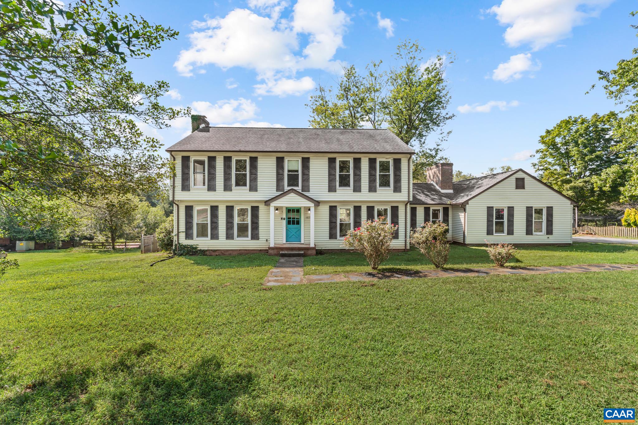 1625 Maiden Ln — photo
