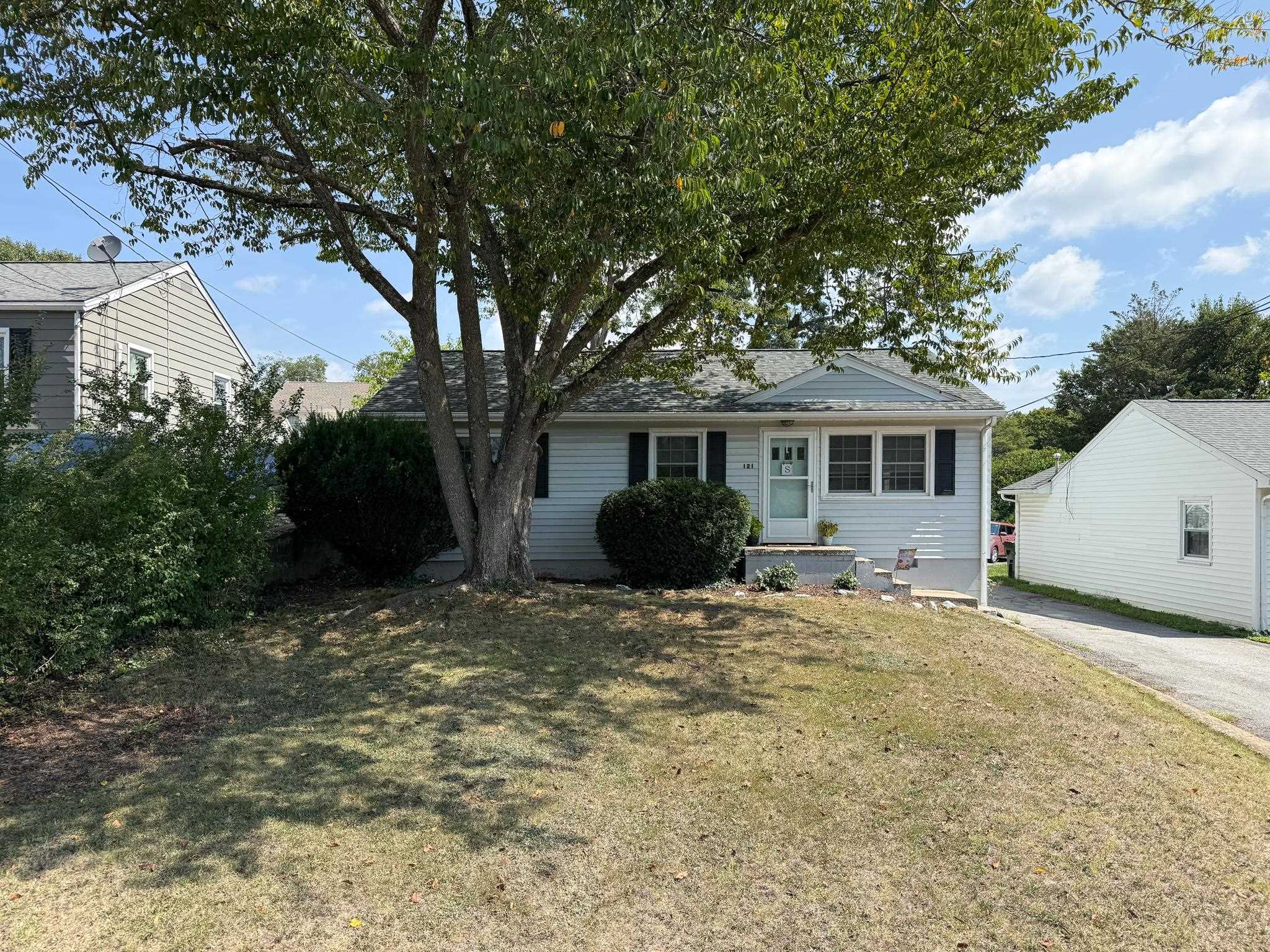 121 Fraser Ln — photo