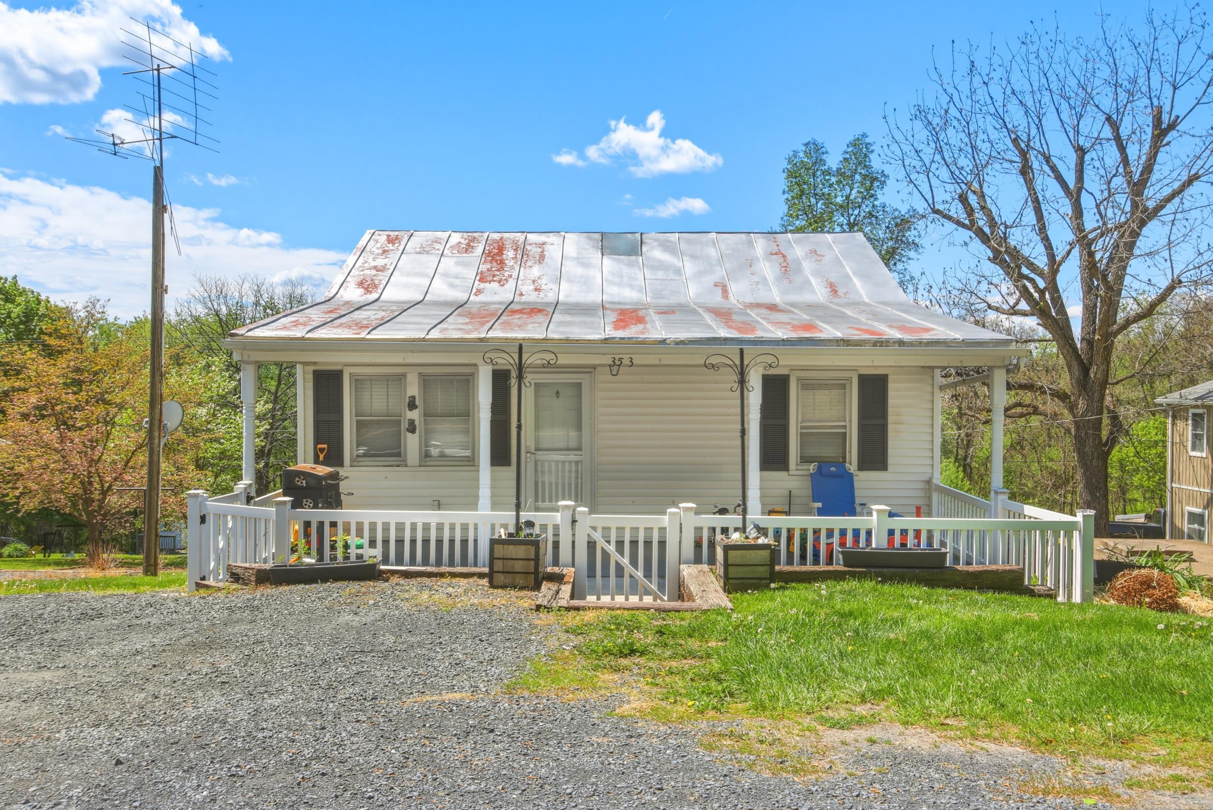 353 Turkey Knob Rd — photo