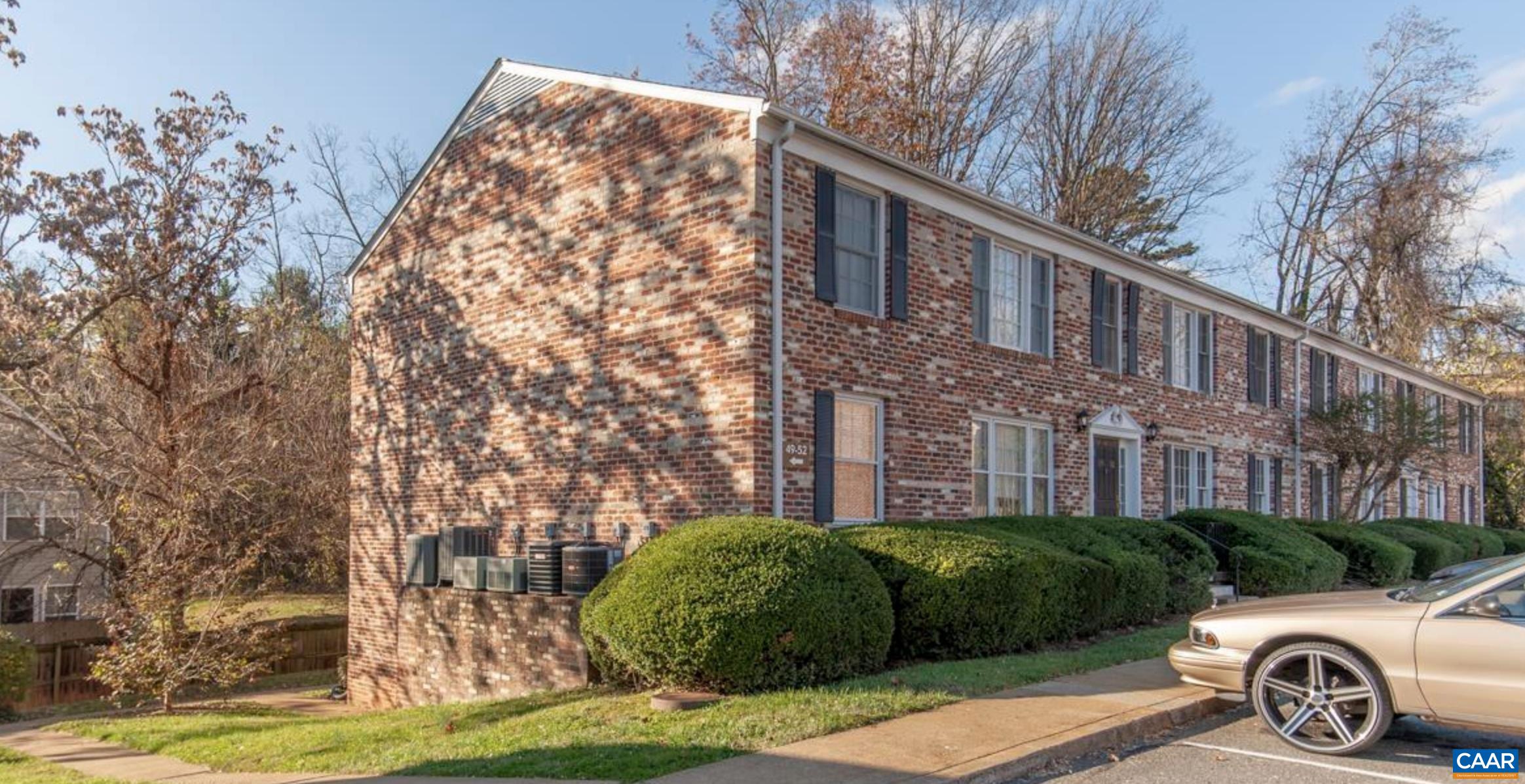 2527 Hydraulic Rd 51 — photo