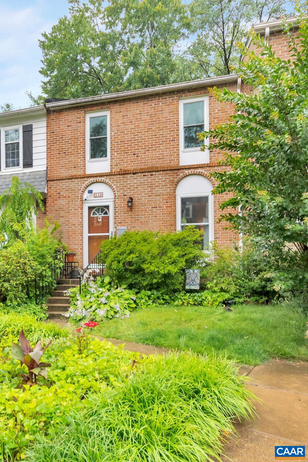 118 Scarborough Pl — photo