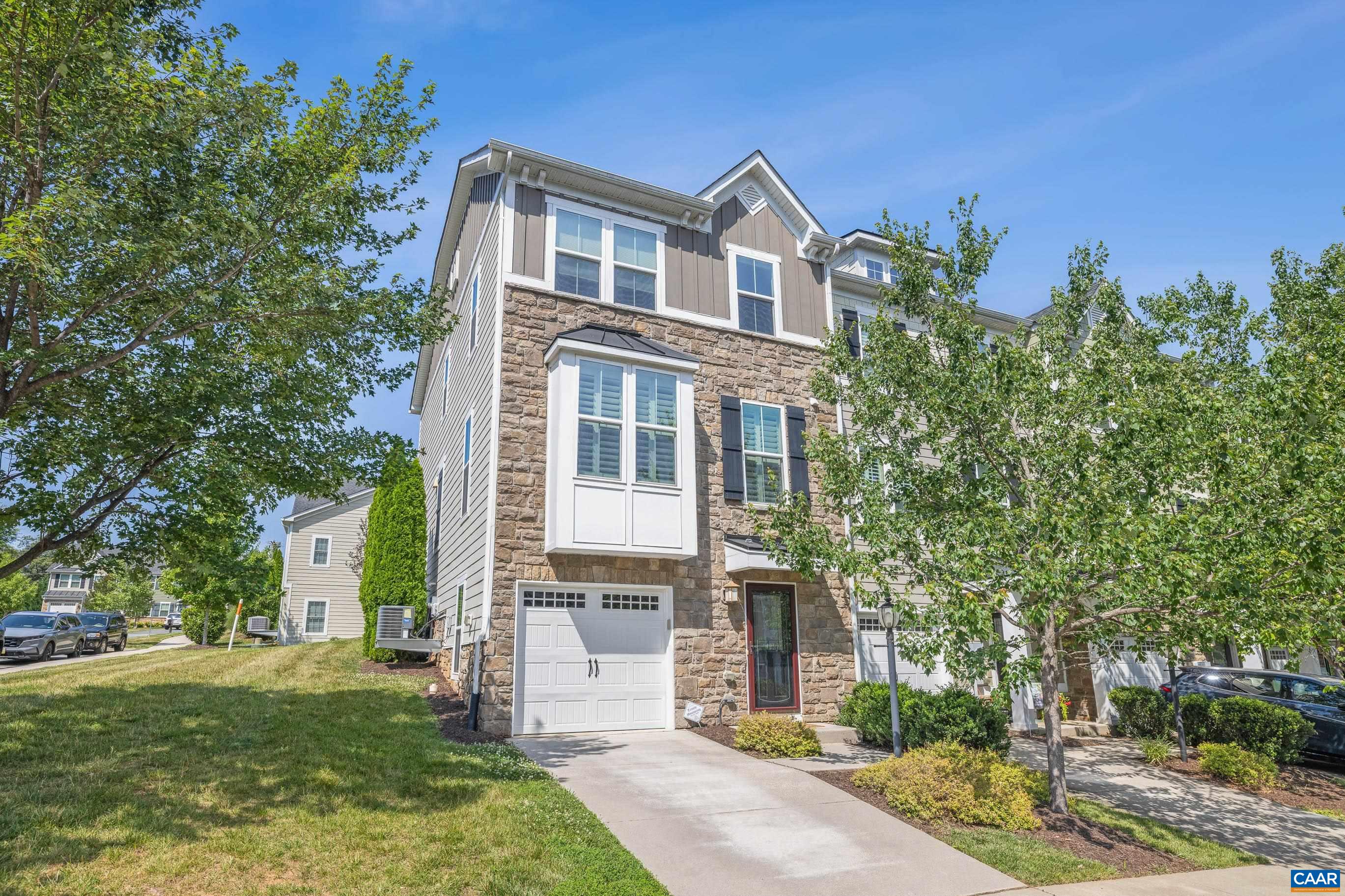 229 Pebble Beach Ct — photo