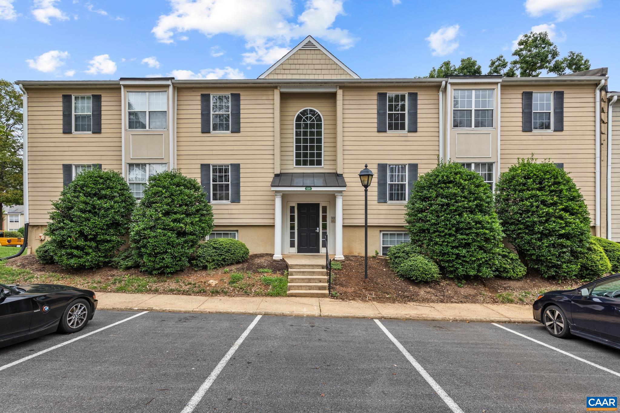 1311 Villa Way F — photo