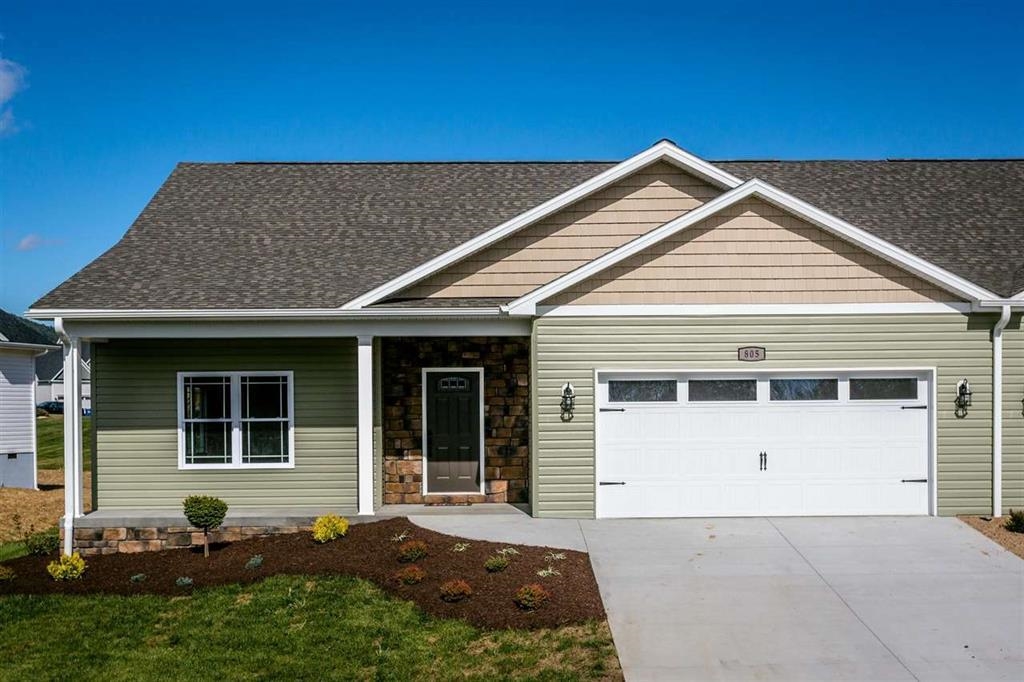 805 Coltsfoot Ln — photo