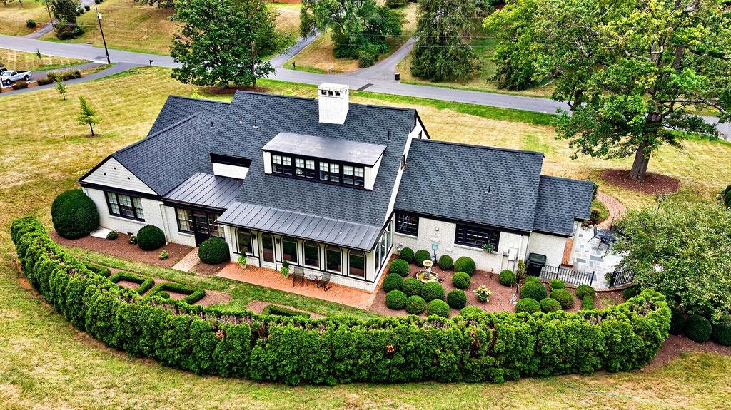 1431 Dogwood Rd — photo