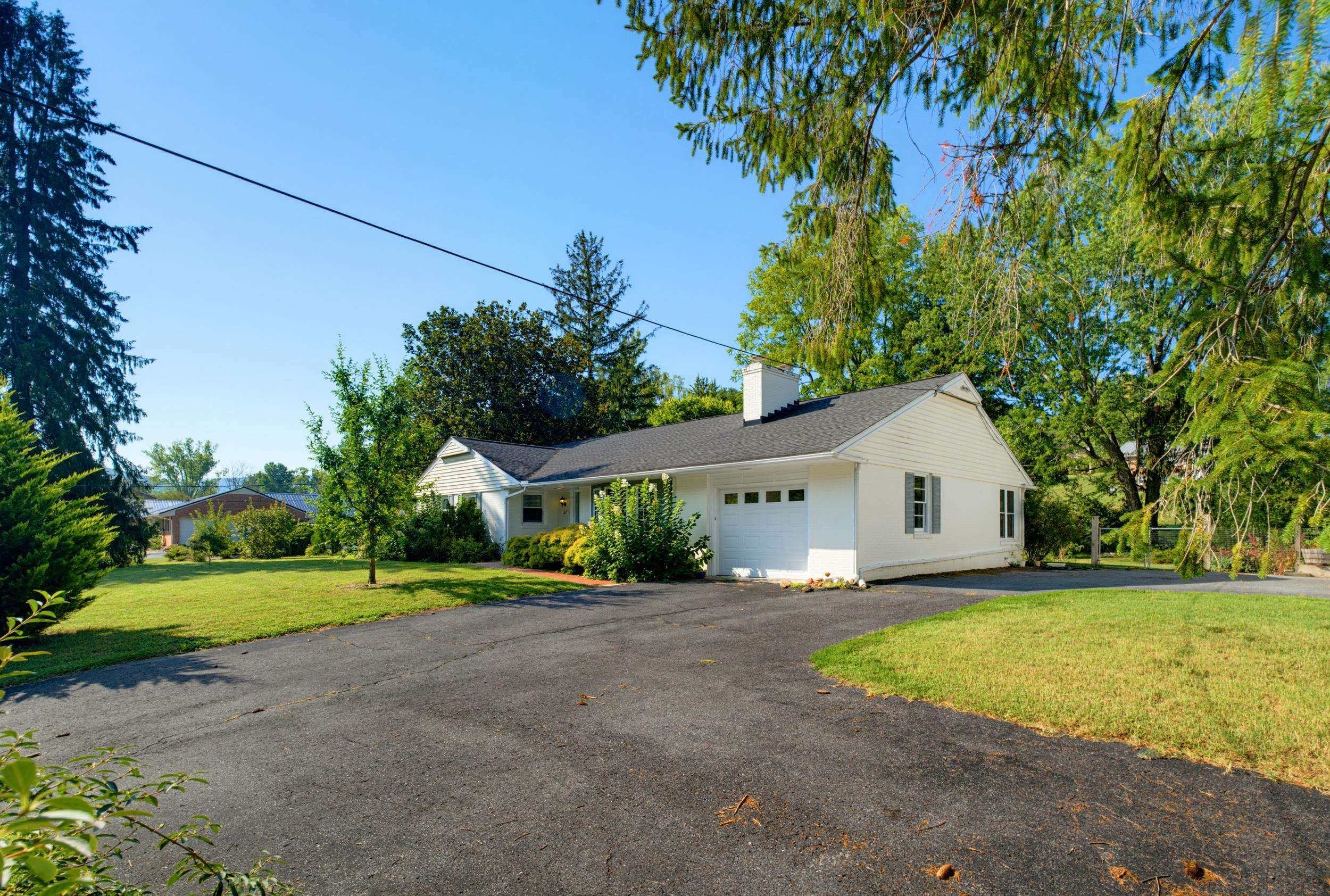 1217 Meadowbrook Rd — photo