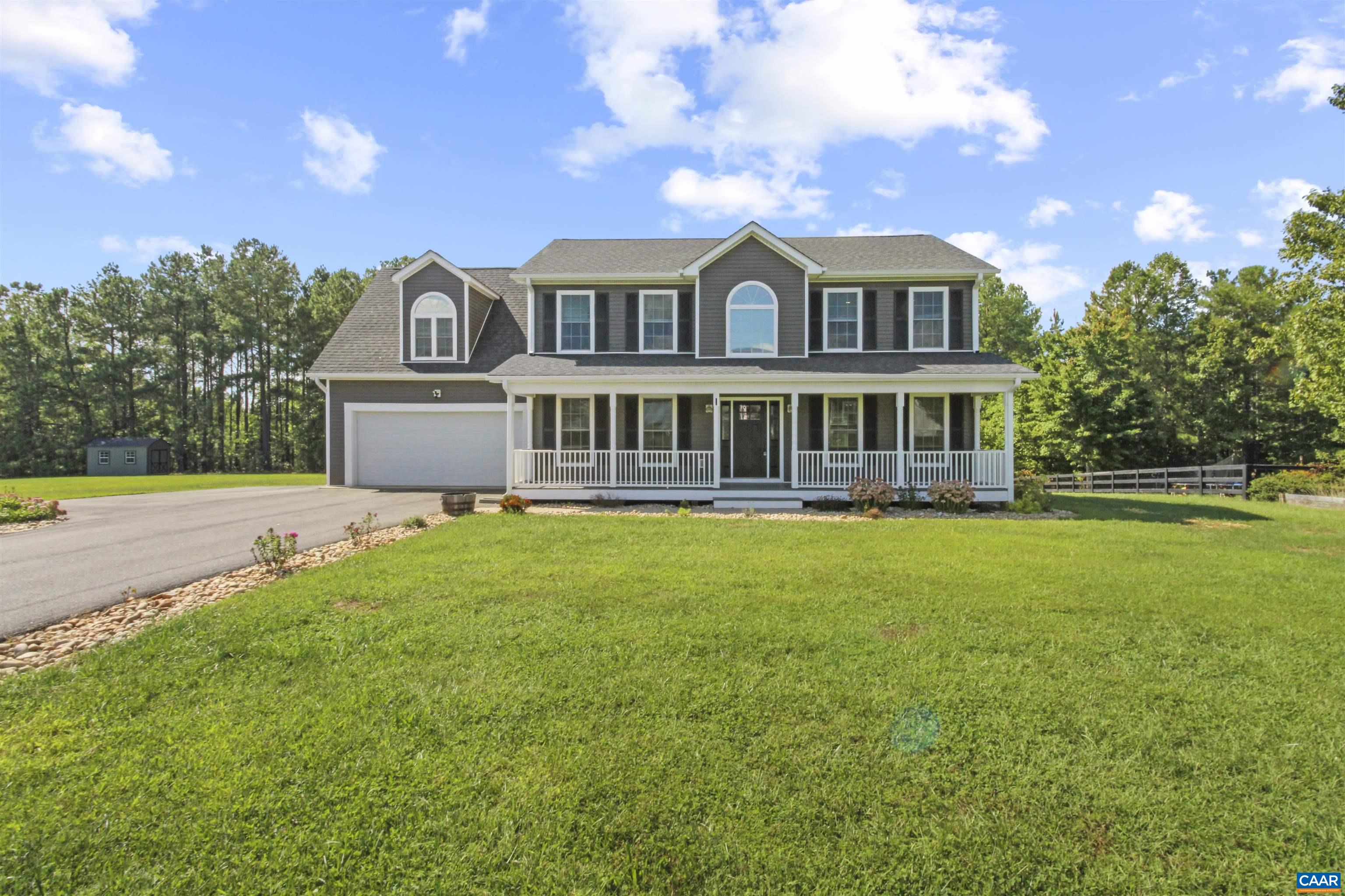 386 Rosewood Dr — photo