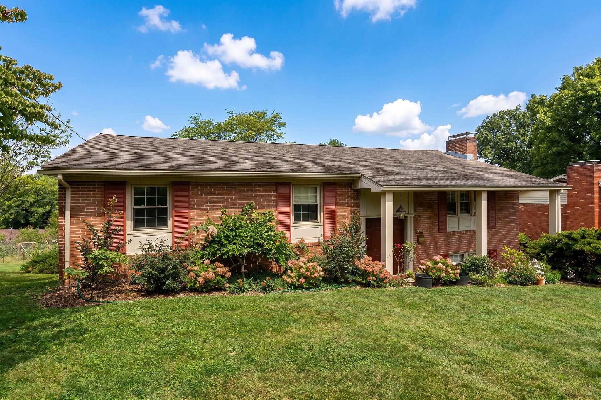 725 Ridgewood Road, Waynesboro, VA 22980 — photo 3