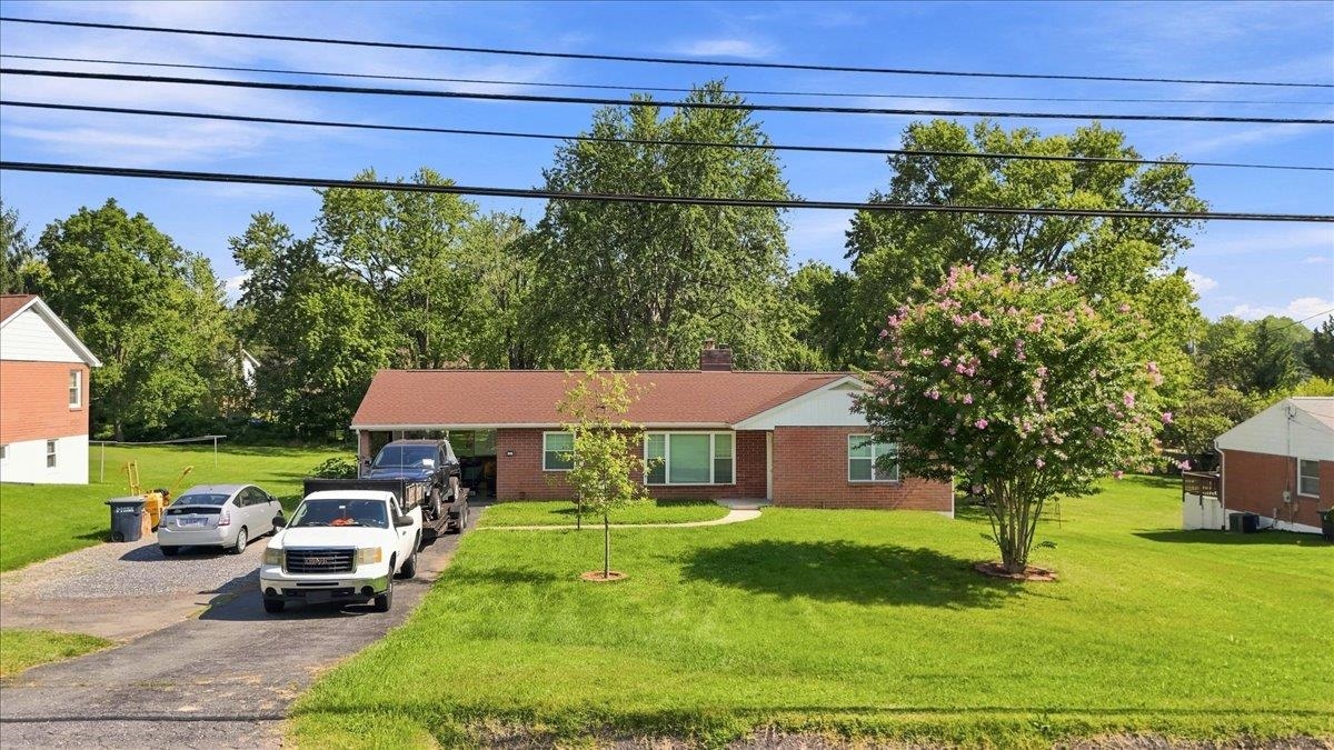 82 Pleasant Hill Rd — photo