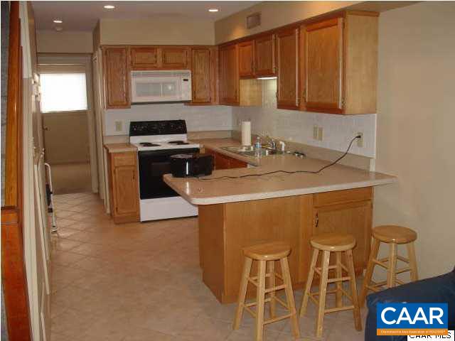 2100 Jefferson Park Ave 5 — photo