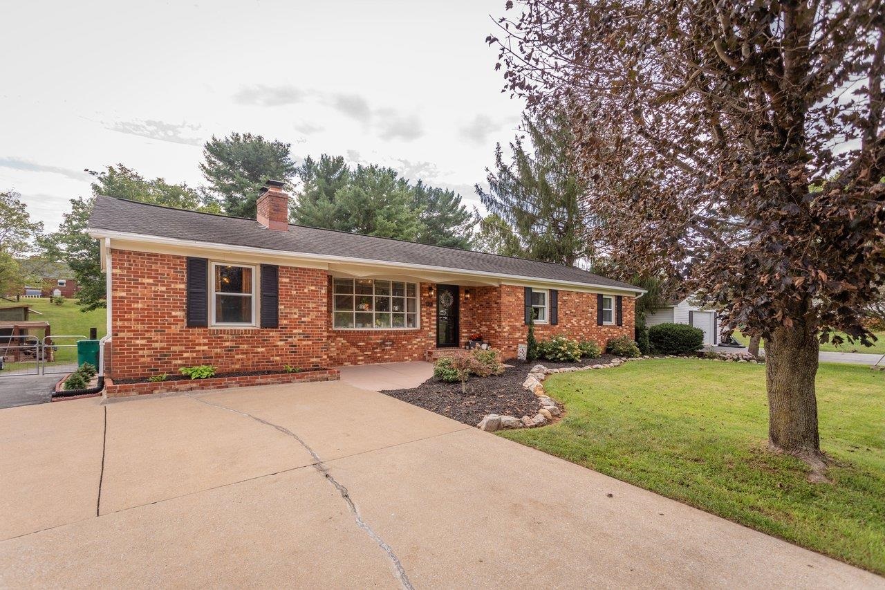 23 Greenfield Rd — photo