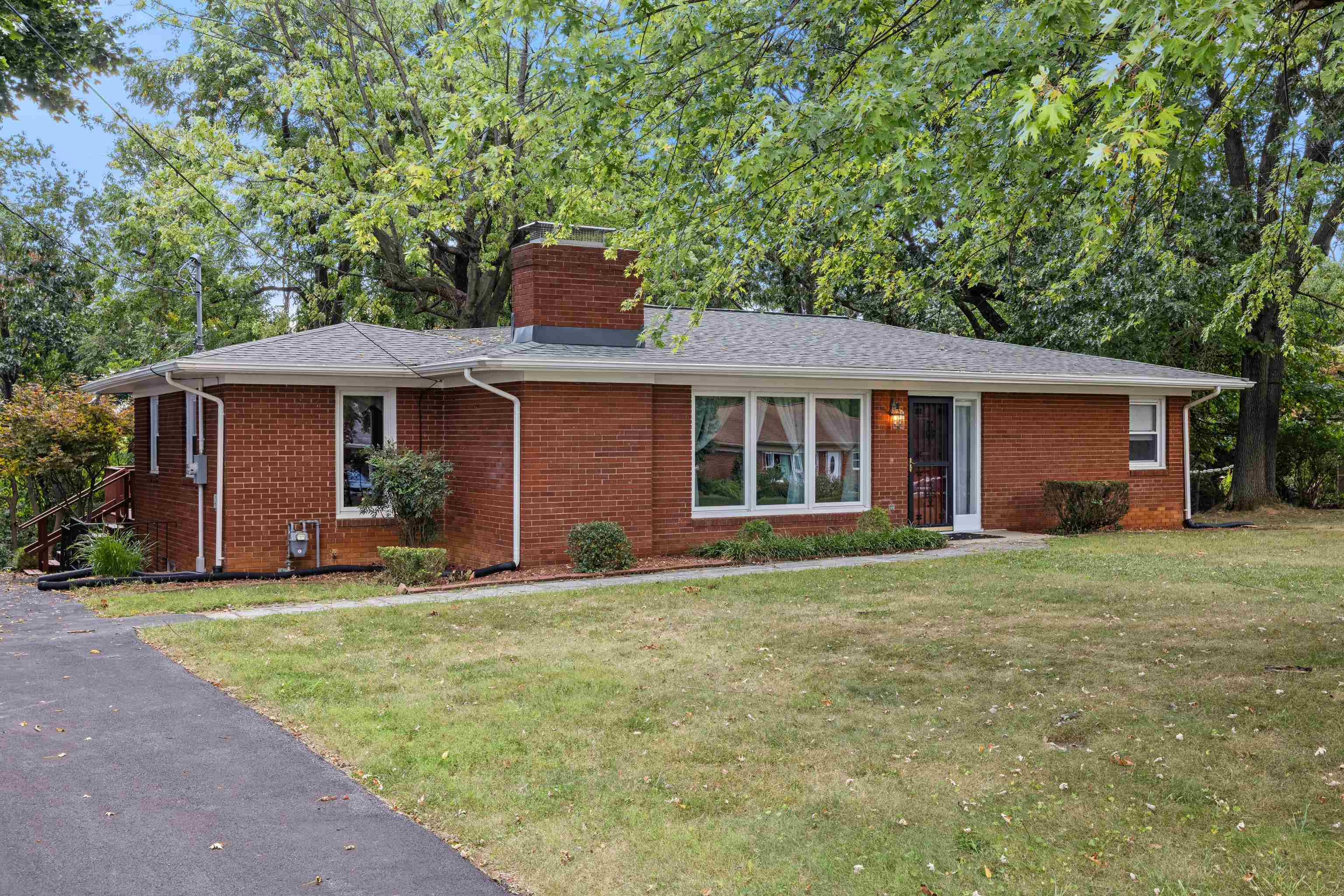 119 Greenwood Rd — photo