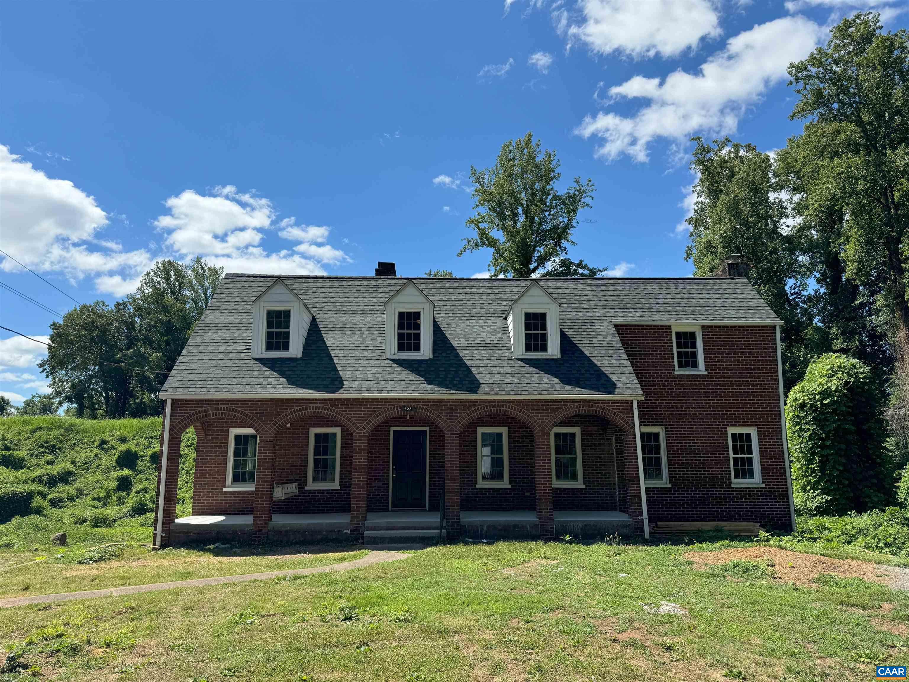528 Valley Rd — photo