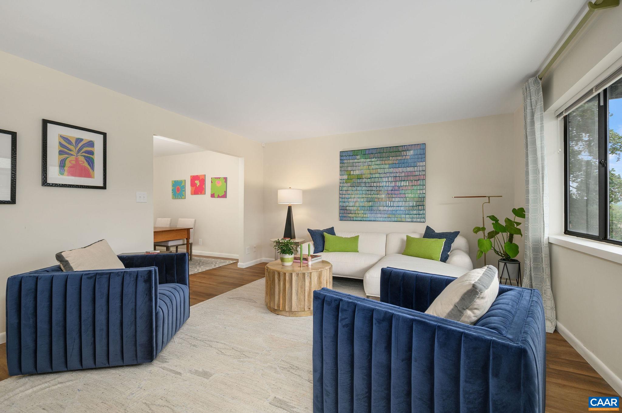 323 Harvest Dr — photo