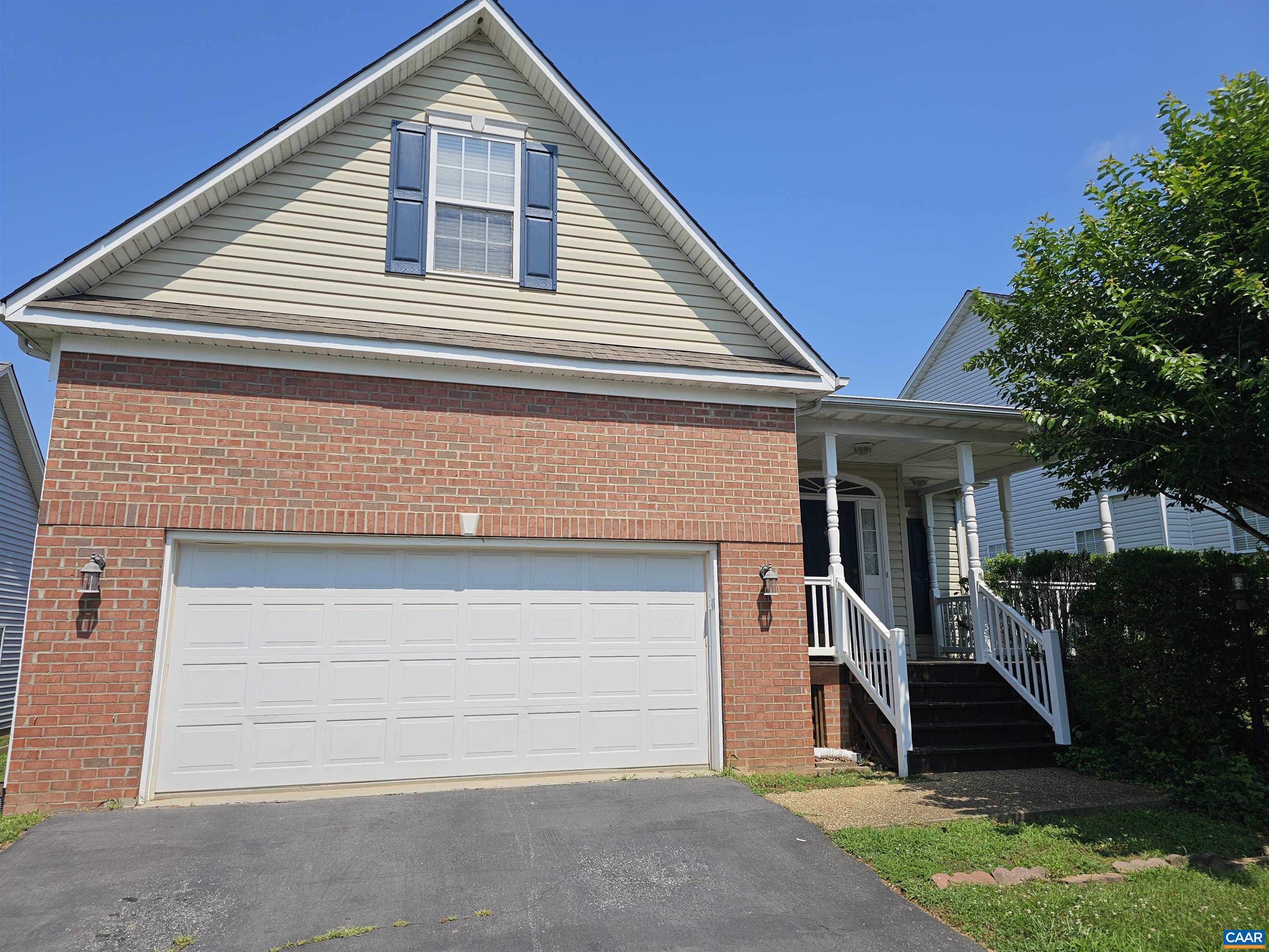 134 Deerwood Dr — photo