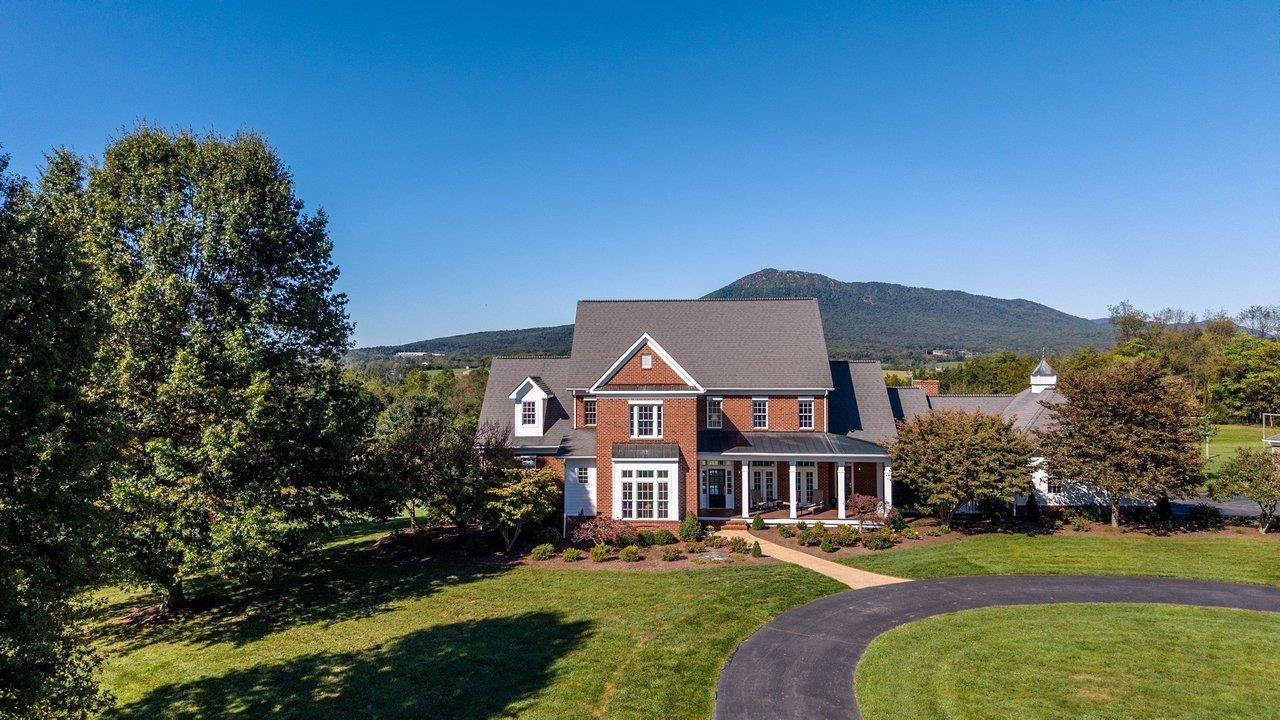 1130 Three Springs Rd — photo