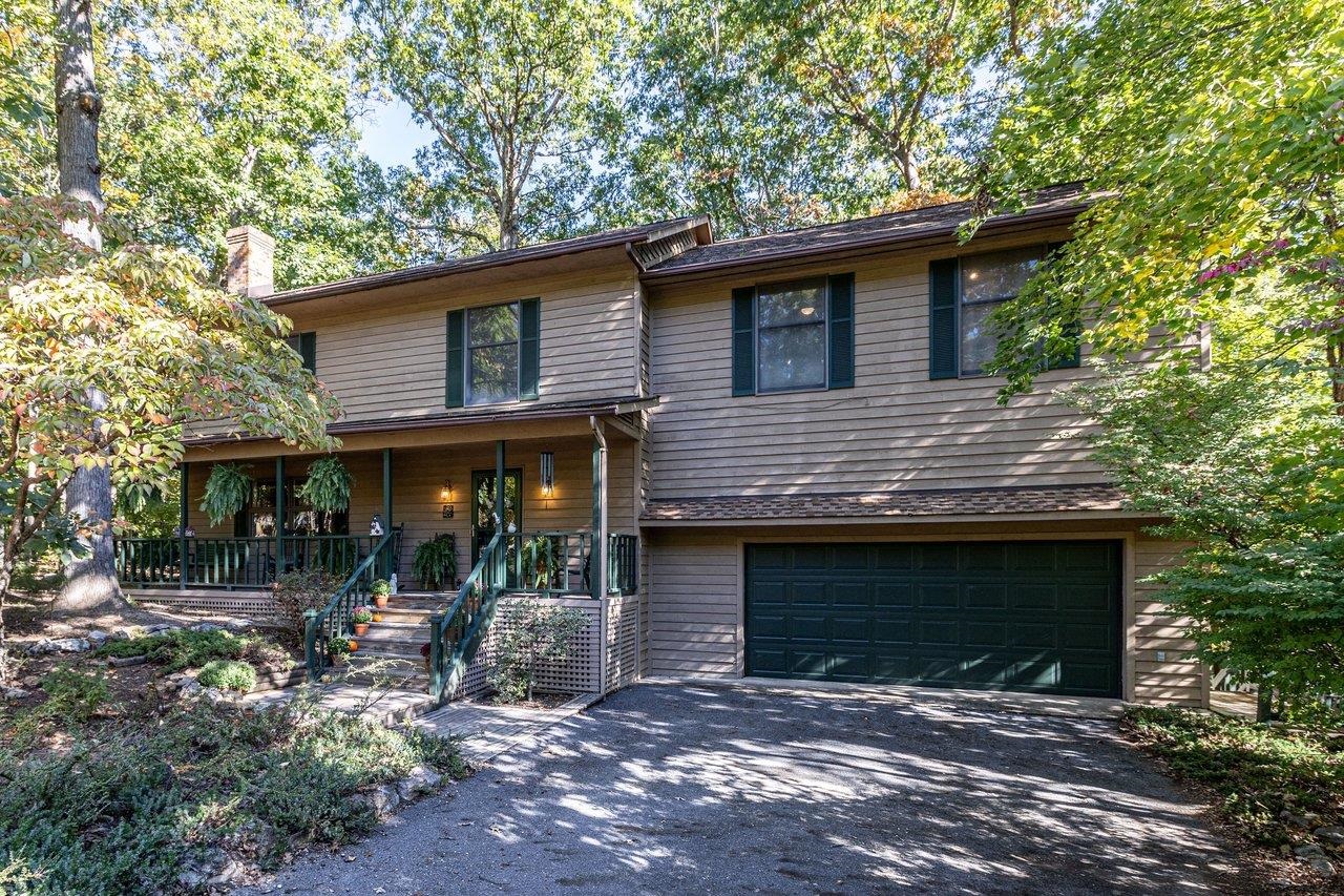 2504 Mountain Dr — photo