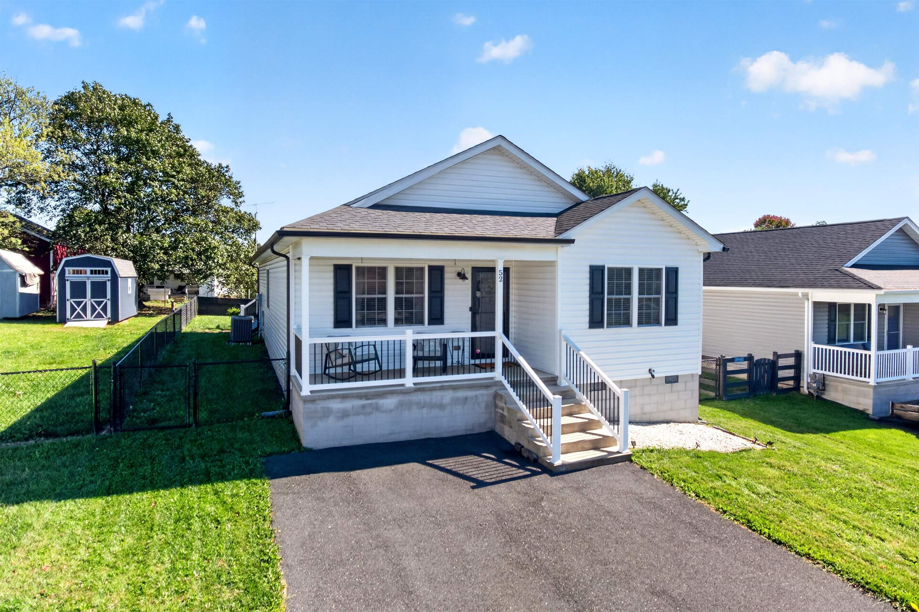52 Church Hill Ln — photo