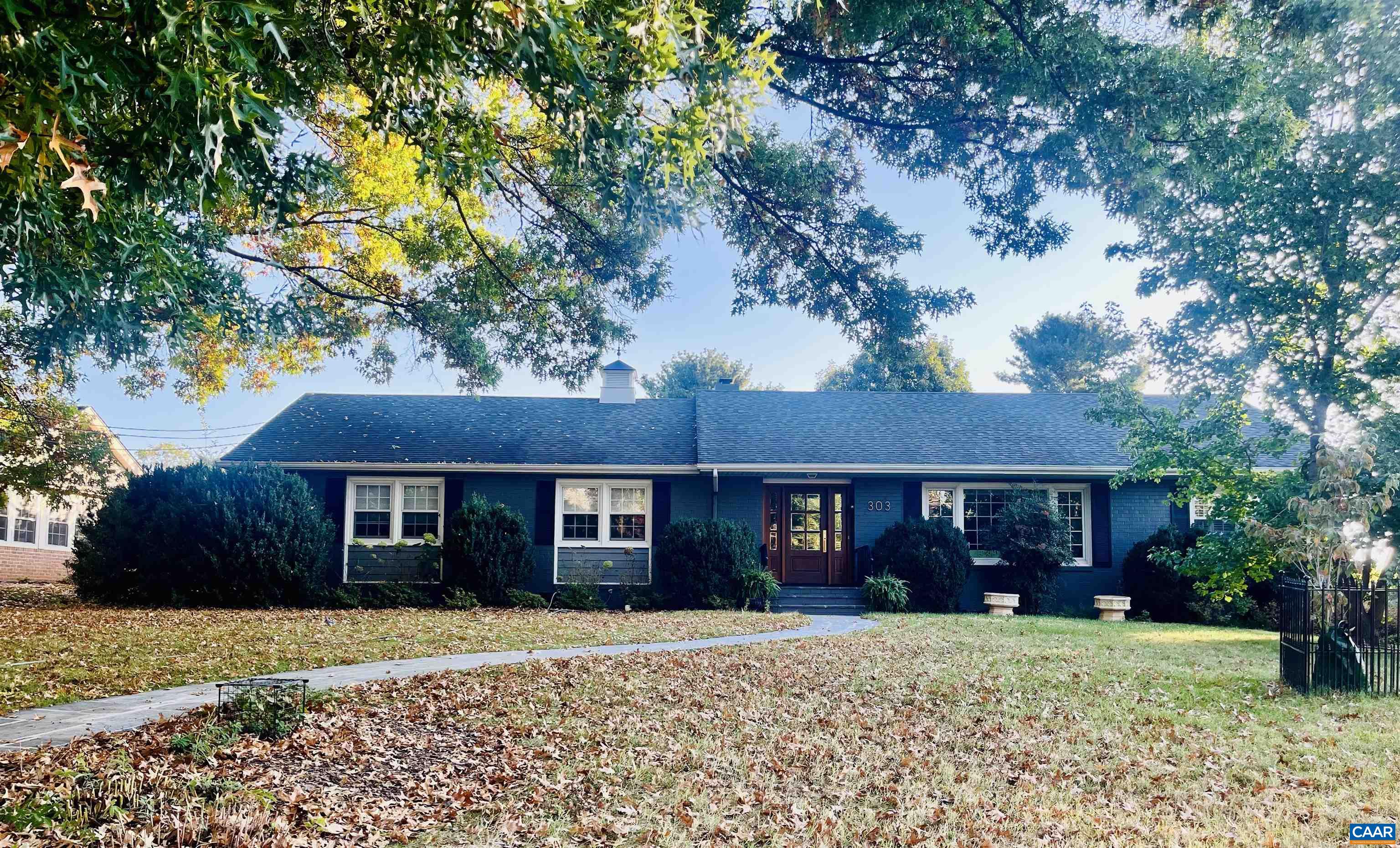 303 Rainbow Dr — photo