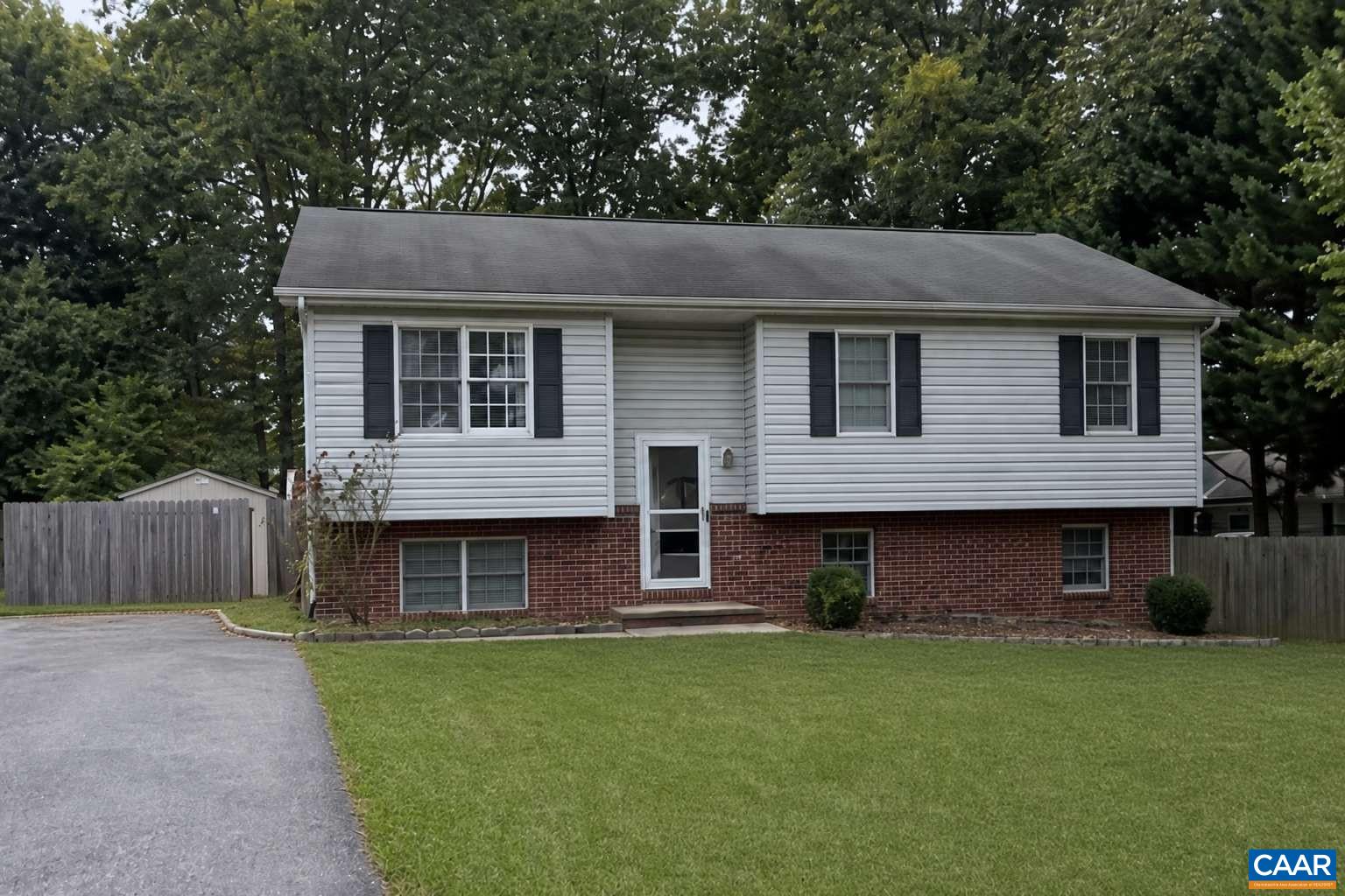 17 Ashton Dr — photo