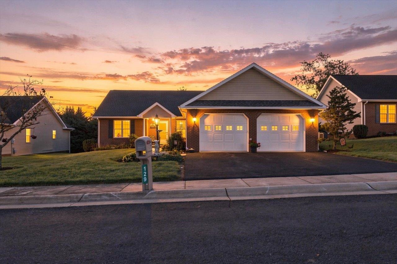 129 Red Oak Dr — photo