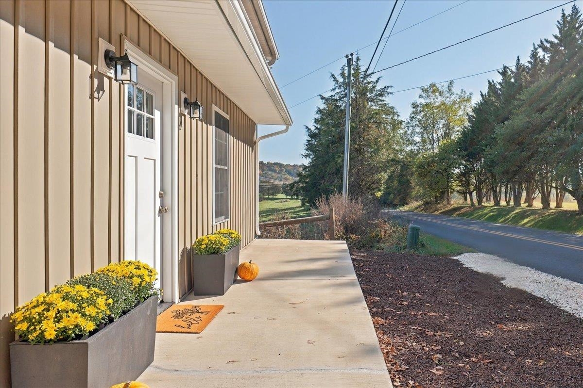 4091 Spring Hill Road, Staunton, VA 24401 — photo 2