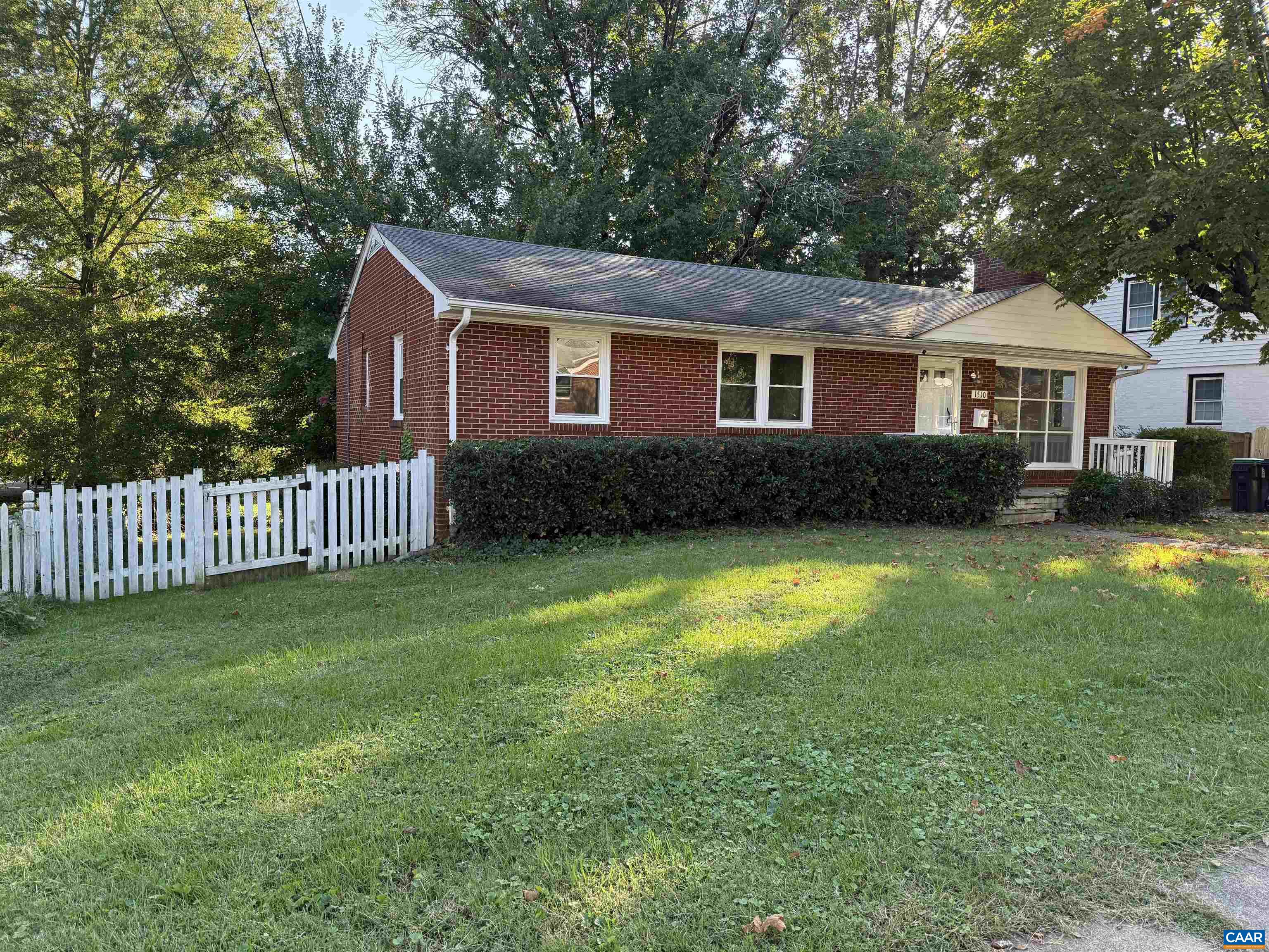 1510 Amherst Ave — photo