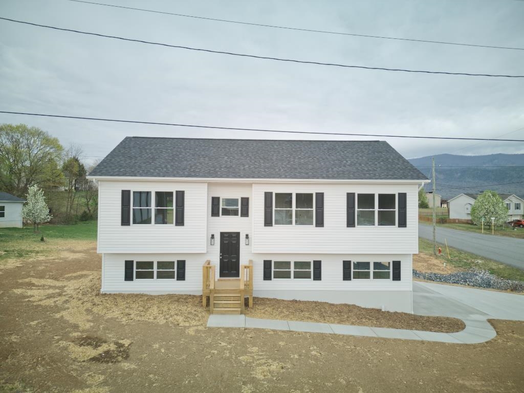 48 Locustdale Loop — photo