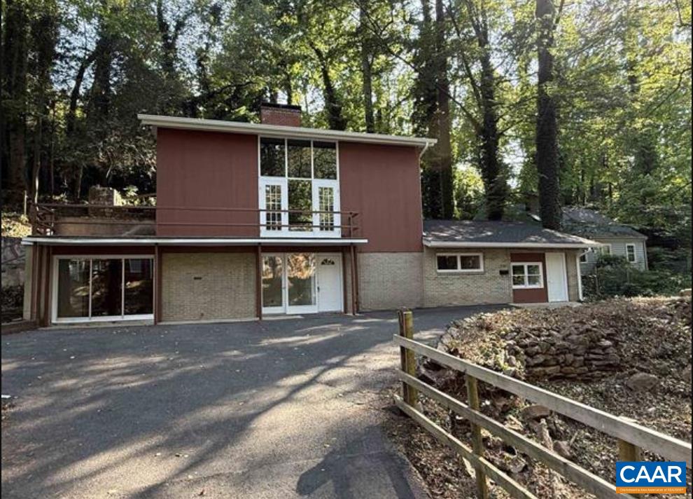 536 Valley Rd — photo