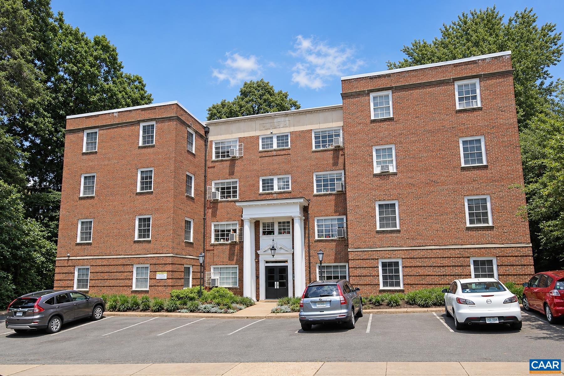 32 University Cir Unit 3 — photo