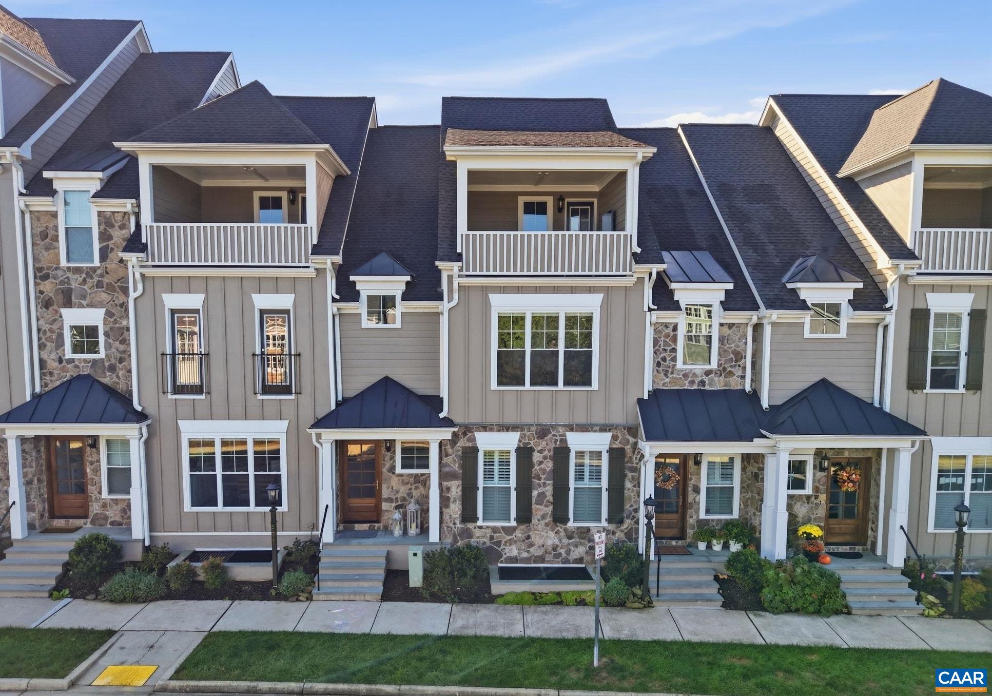 5477 Golf Dr — photo