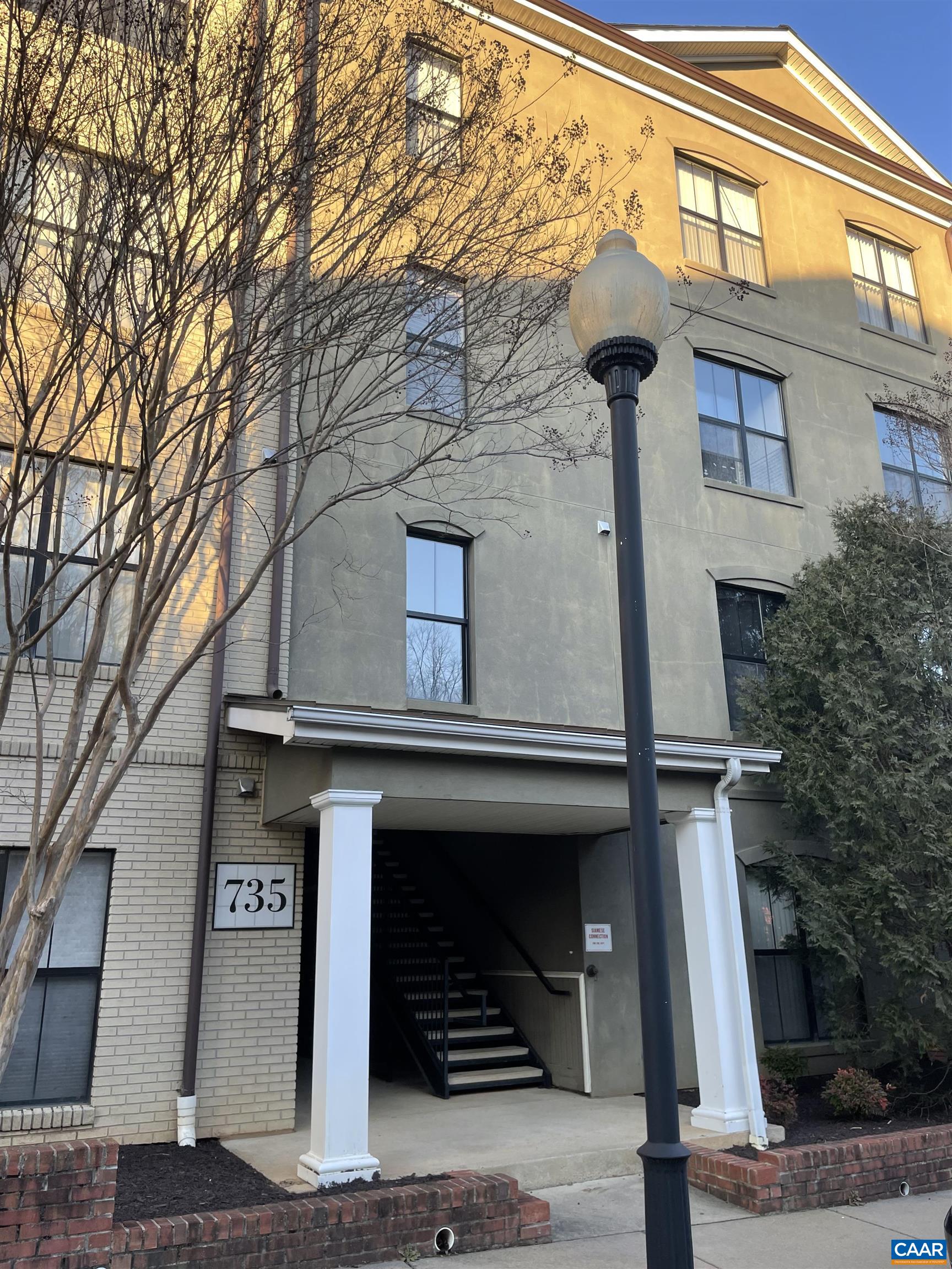 735 Walker Sq Unit 4a — photo