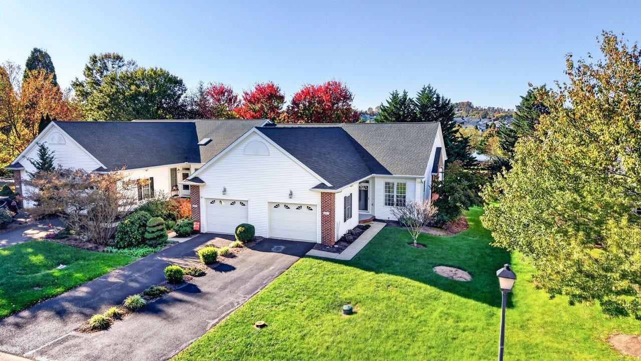 381 Spring Oaks Dr — photo