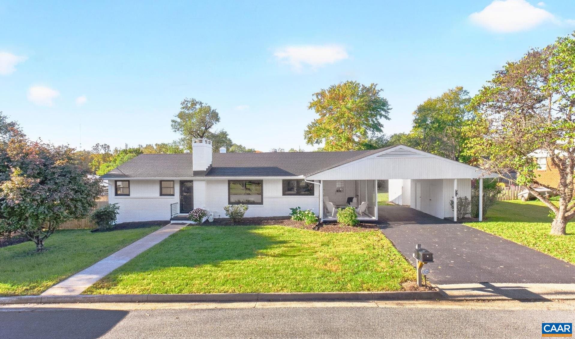 1304 Lester Dr — photo