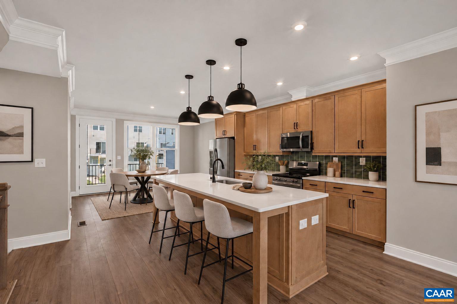 800 Park Ridge Dr — photo