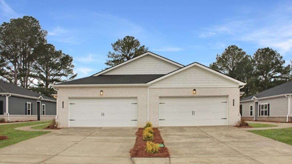 94 Arlington Drive — photo
