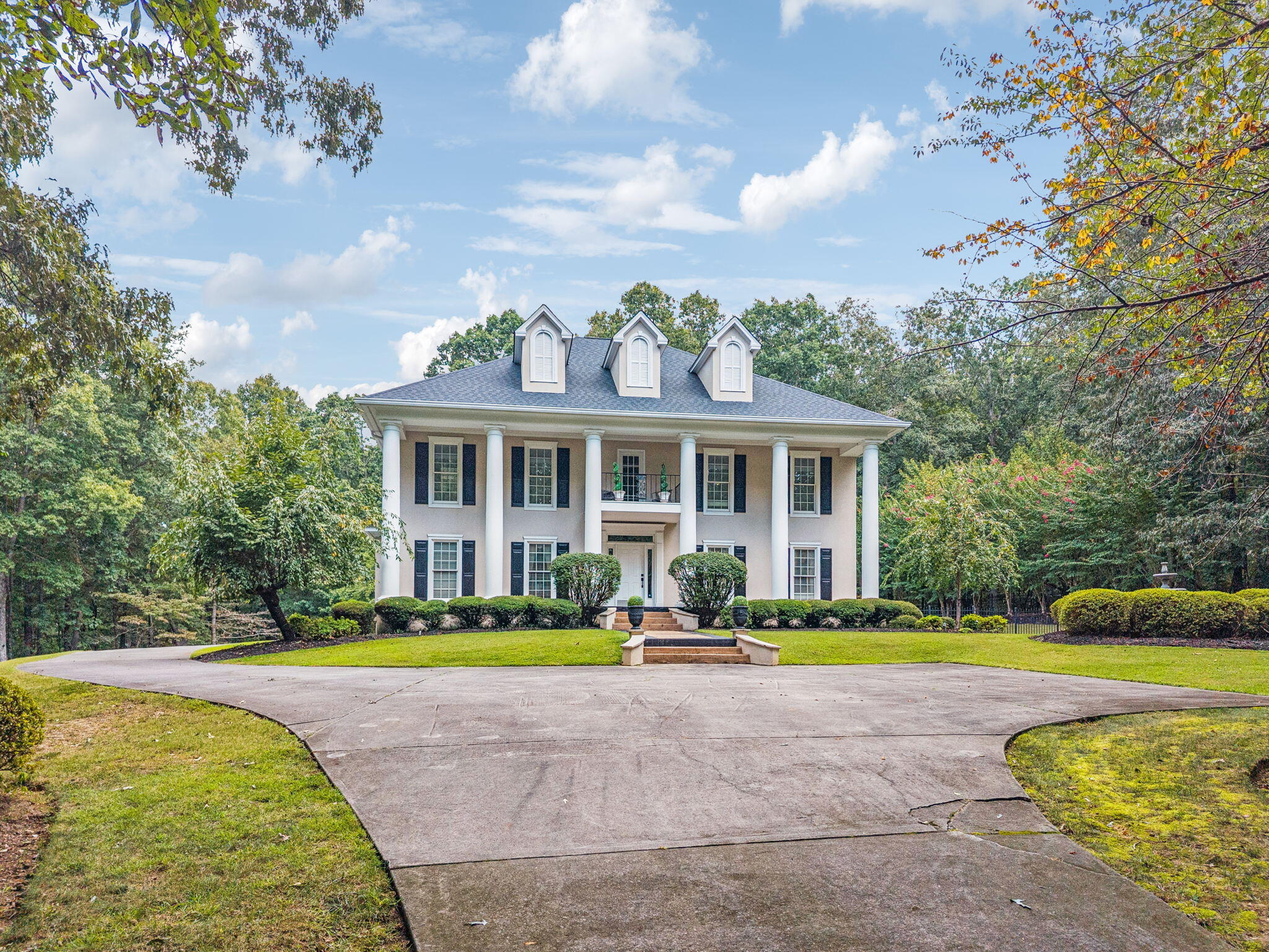 4416 Wedgewood Lane — photo