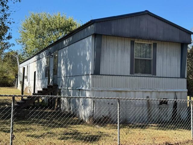 401 Horton Lane — photo