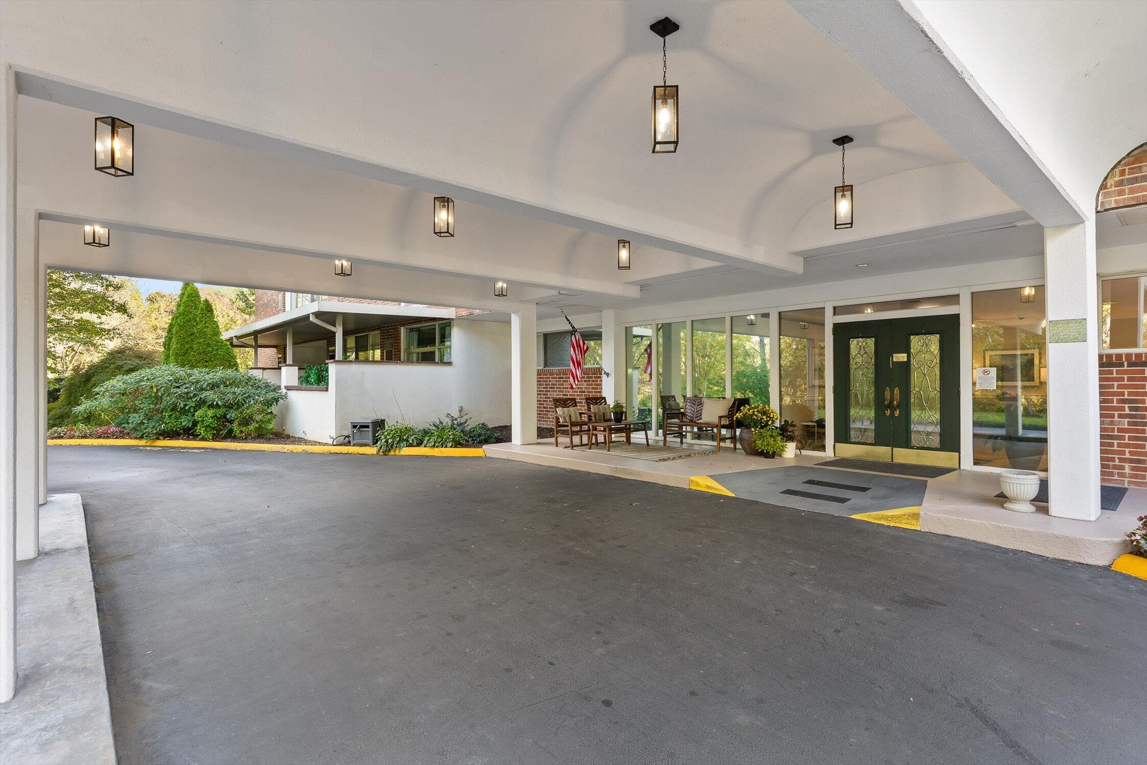 1414 Continental Drive, 305 — photo