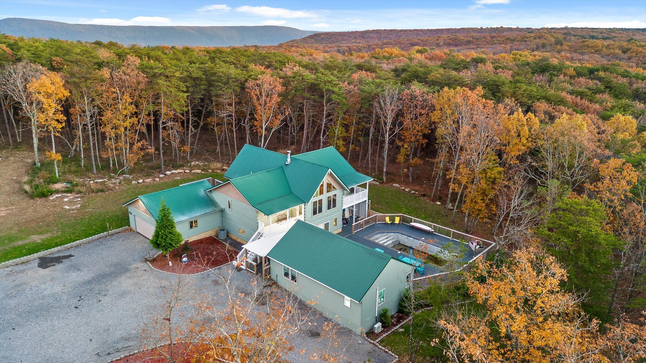 504 Wolf Run — photo