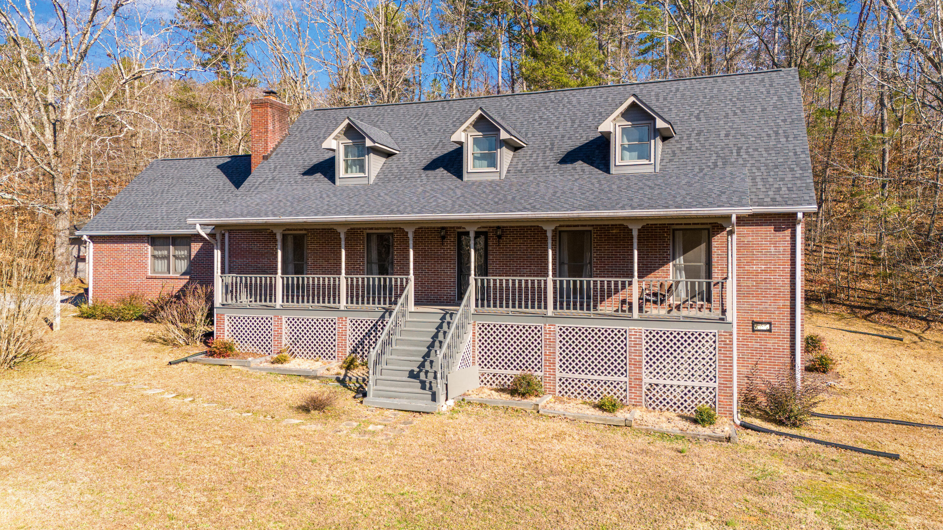 641 Riverbend Drive — photo