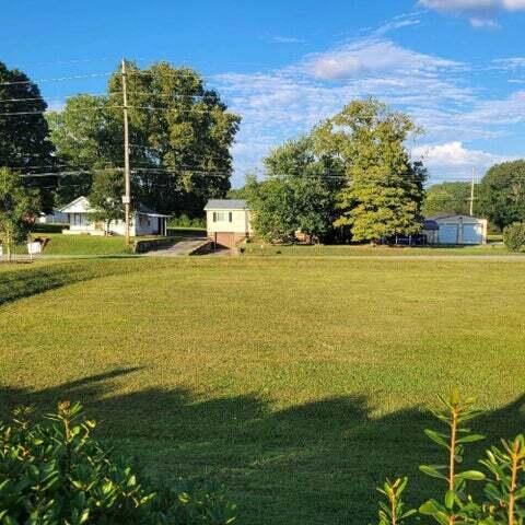 1713 Thrasher Pike — photo
