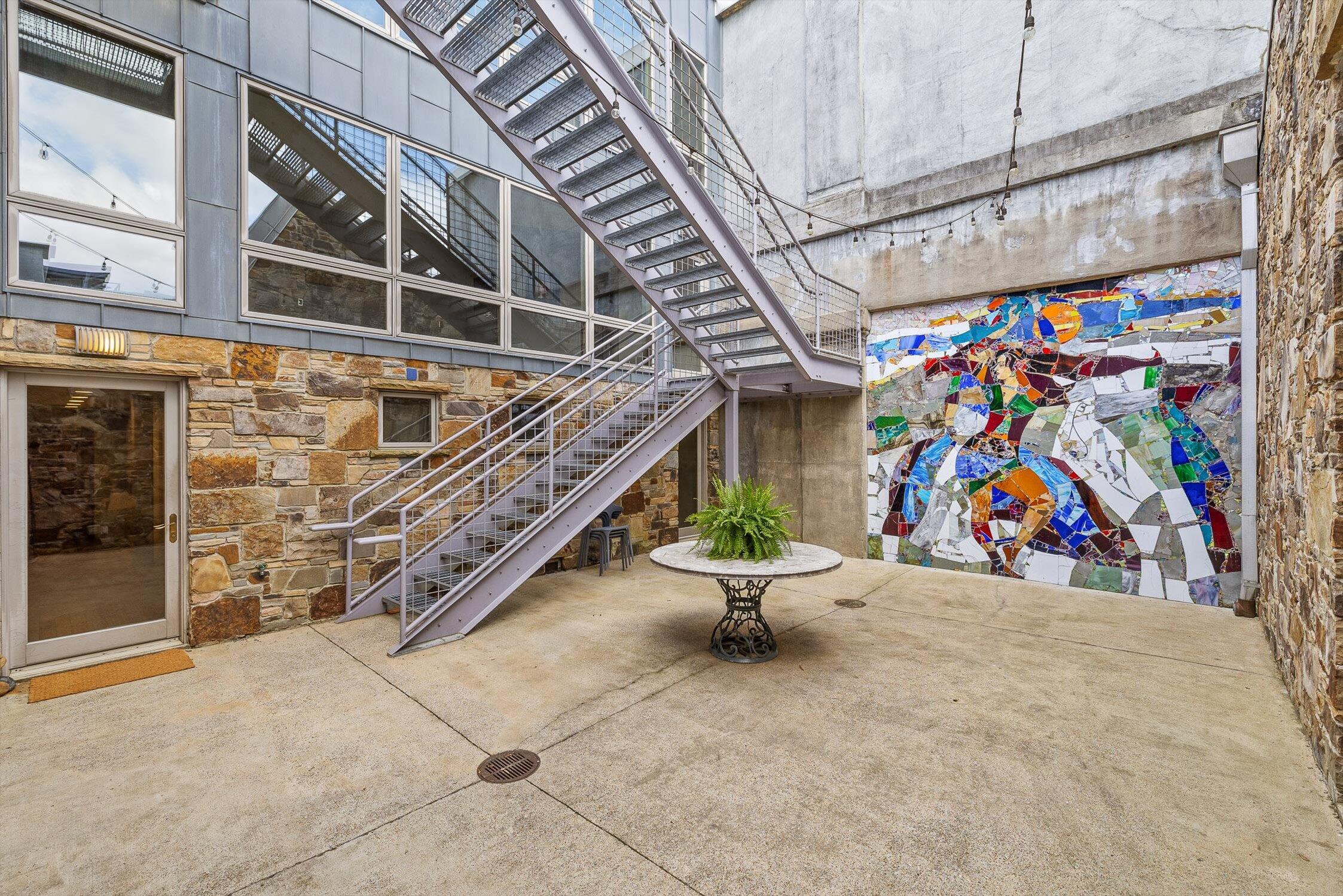 1405 Williams Street — photo