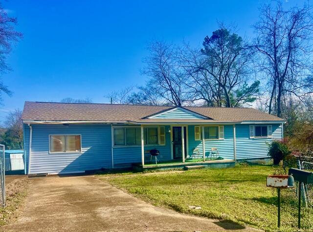 1608 Monterey Drive — photo