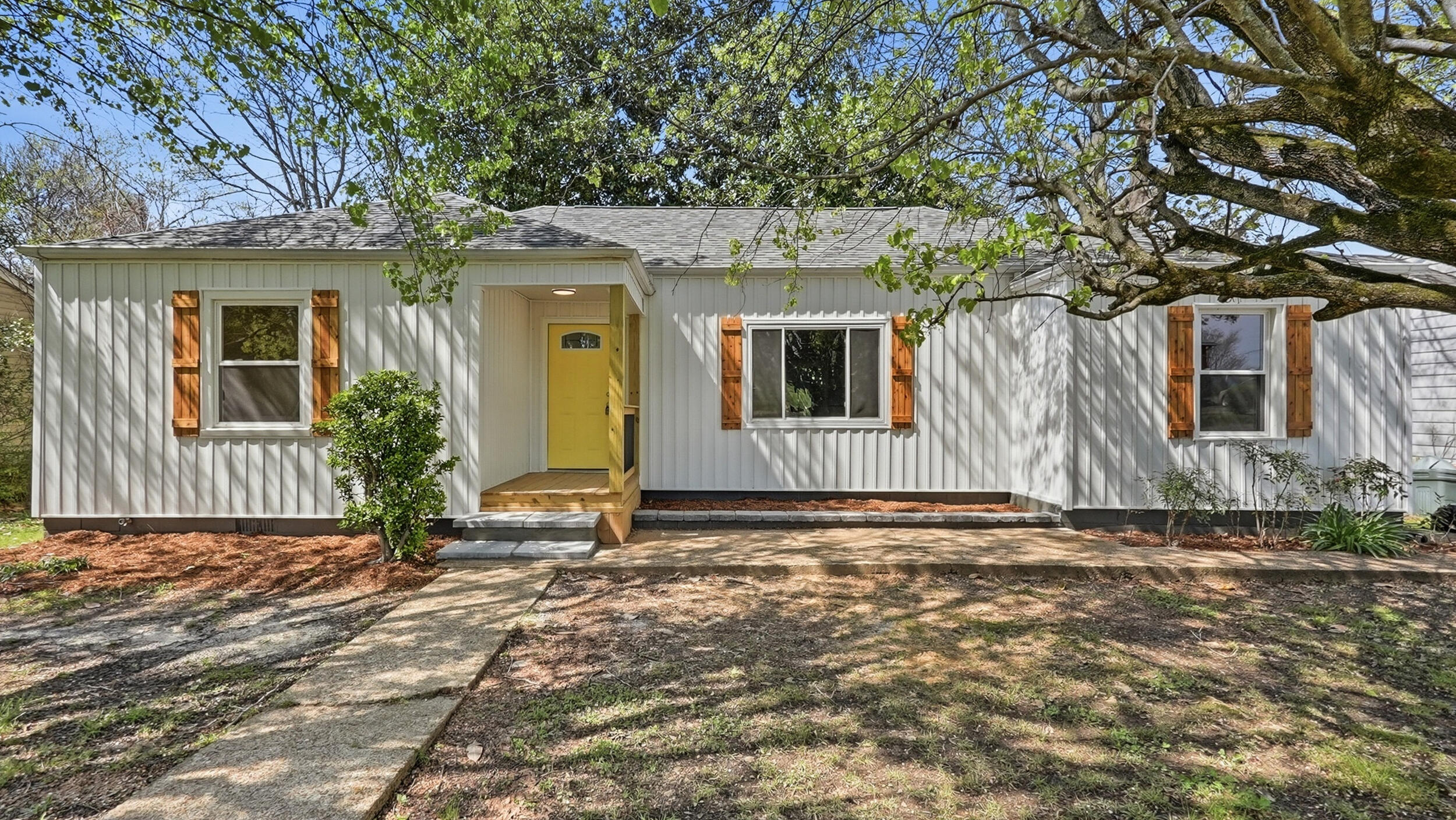 1504 Swope Drive — photo