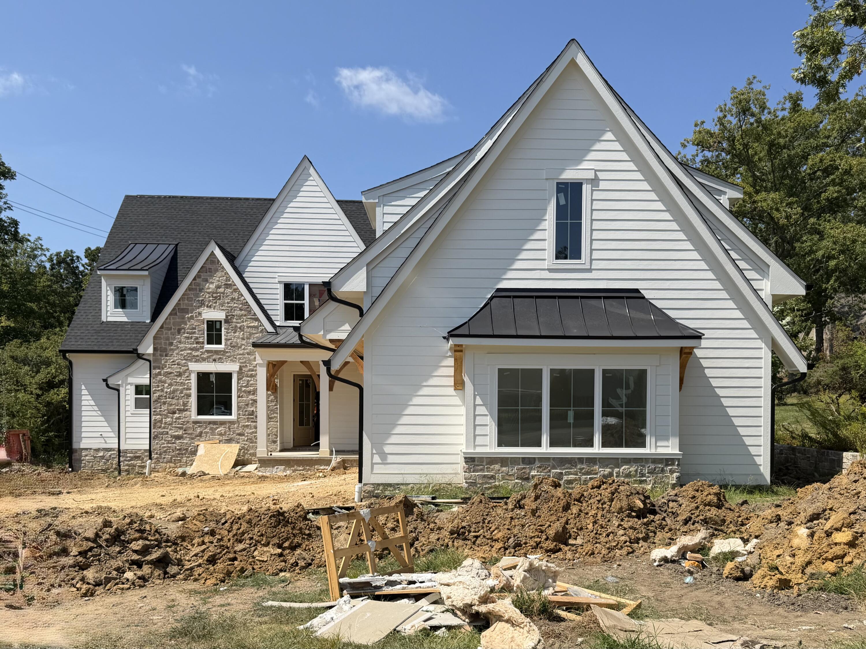 118 Fleetwood Drive — photo