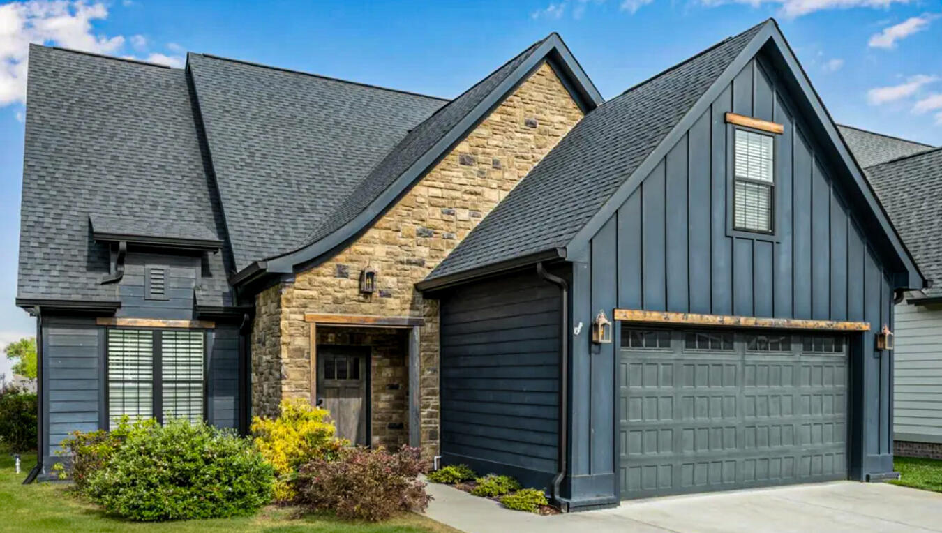 4165 Barnsley Loop — photo