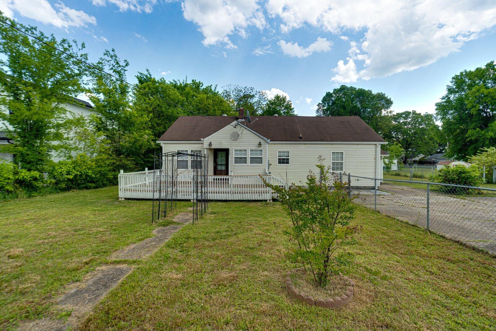 1304 Mcbrien Road — photo